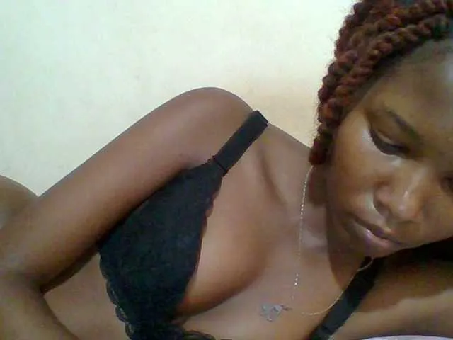 Live sex webcam photo for Hornyqueen4 #289685848