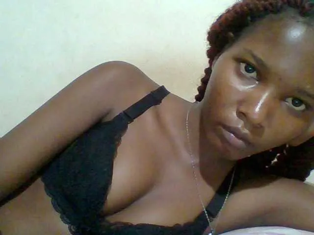 Live sex webcam photo for Hornyqueen4 #289703324