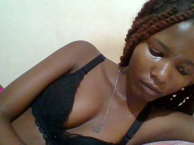 Live sex webcam photo for Hornyqueen4 #289885771