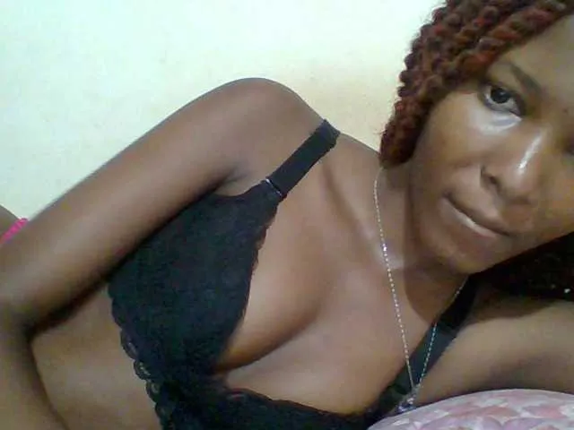 Live sex webcam photo for Hornyqueen4 #289893885