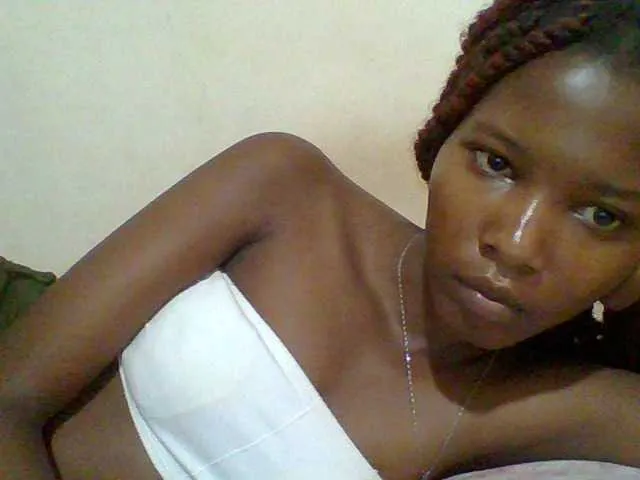 Live sex webcam photo for Hornyqueen4 #289921551