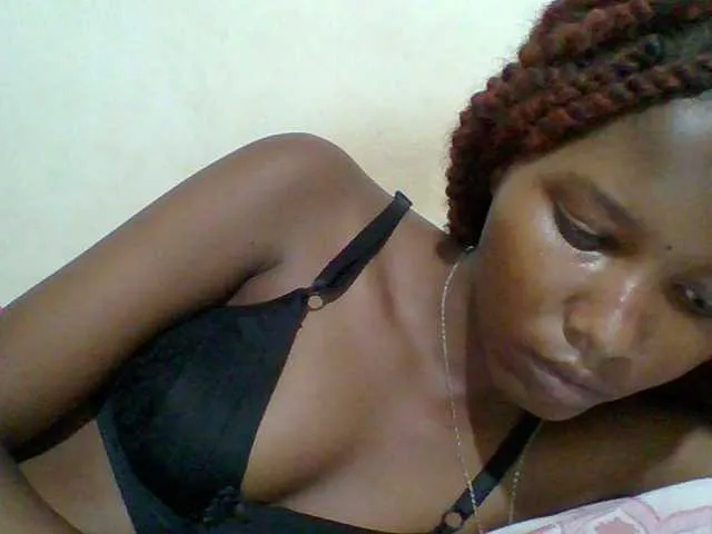 Live sex webcam photo for Hornyqueen4 #289965315