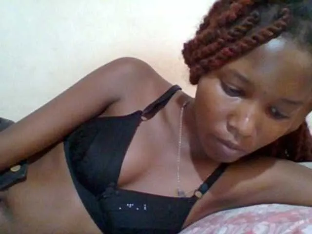 Live sex webcam photo for Hornyqueen4 #289993018