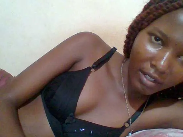 Live sex webcam photo for Hornyqueen4 #290028342