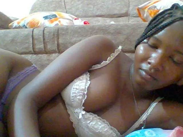 Live sex webcam photo for Hornyqueen4 #290161697