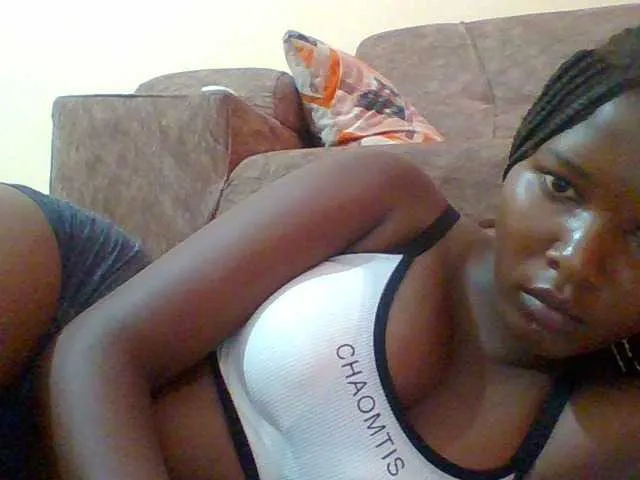 Live sex webcam photo for Hornyqueen4 #290339911