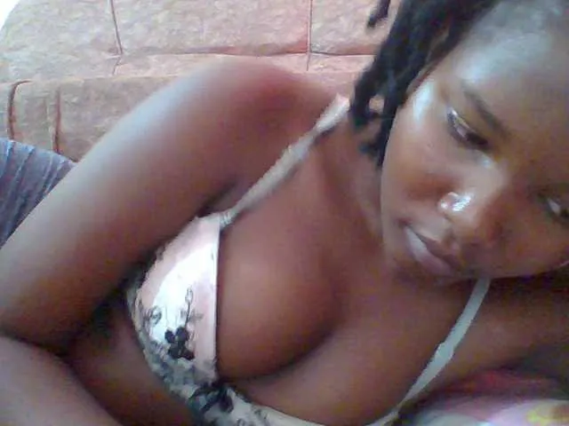 Live sex webcam photo for Hornyqueen4 #290485571