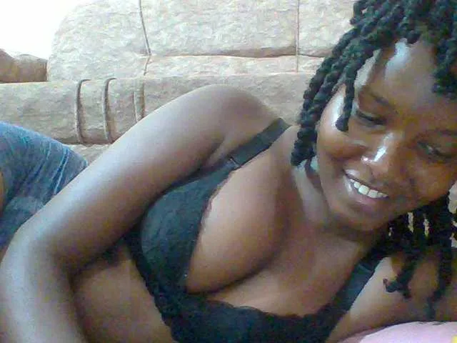 Live sex webcam photo for Hornyqueen4 #290596474