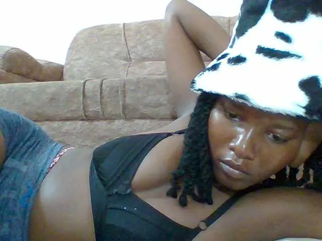 Live sex webcam photo for Hornyqueen4 #290745065