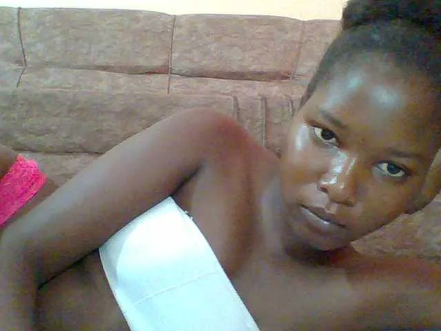 Live sex webcam photo for Hornyqueen4 #290839667
