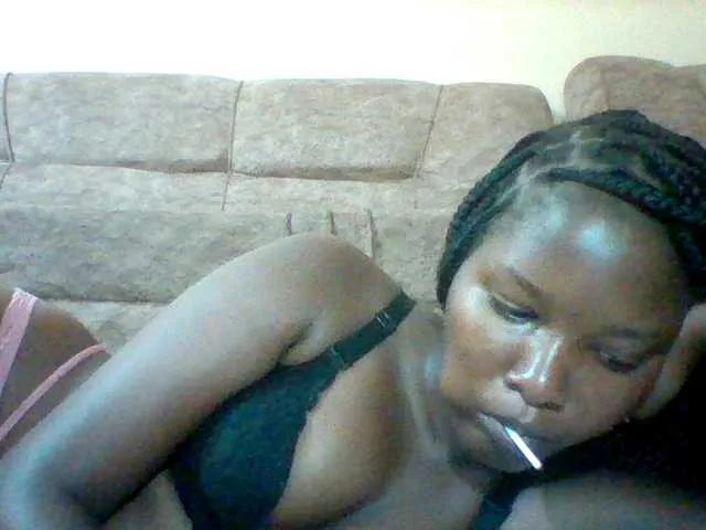 Live sex webcam photo for Hornyqueen4 #290931580