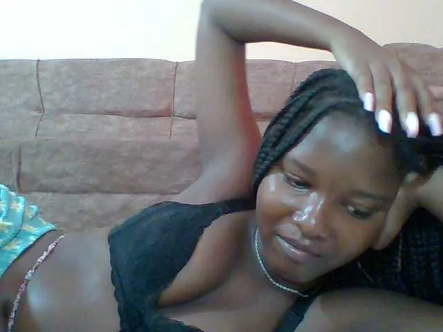 Live sex webcam photo for Hornyqueen4 #291050758