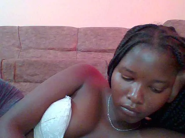 Live sex webcam photo for Hornyqueen4 #291102848