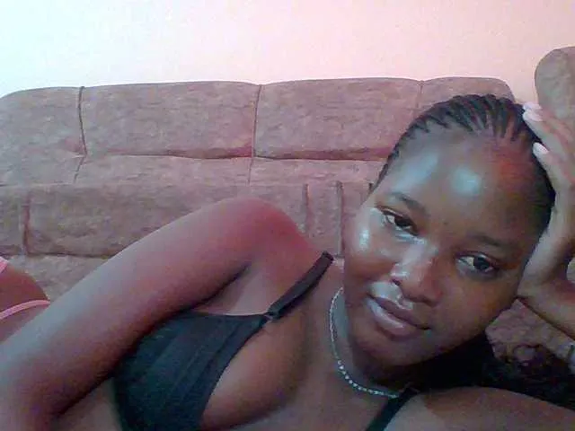 Live sex webcam photo for Hornyqueen4 #291229882