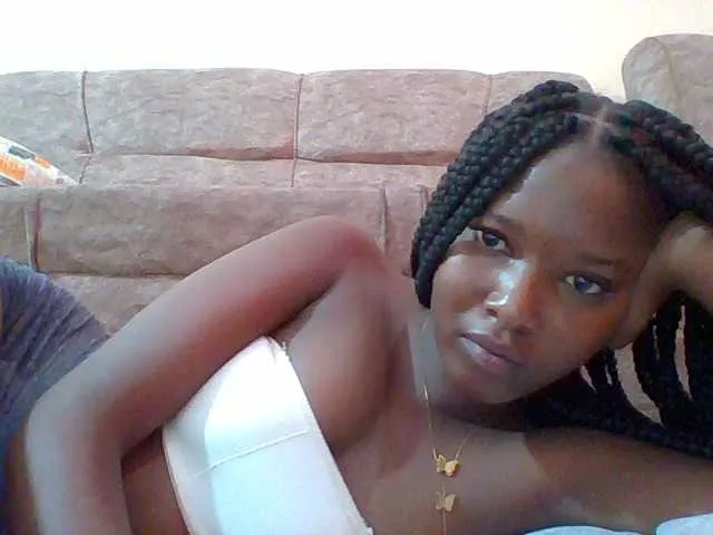 Live sex webcam photo for Hornyqueen4 #291383955