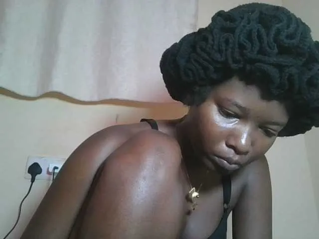Live sex webcam photo for Hornyqueen4 #291632780