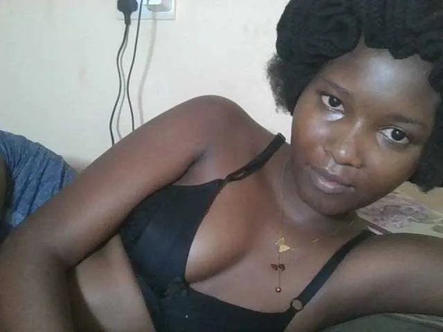 Live sex webcam photo for Hornyqueen4 #291637719