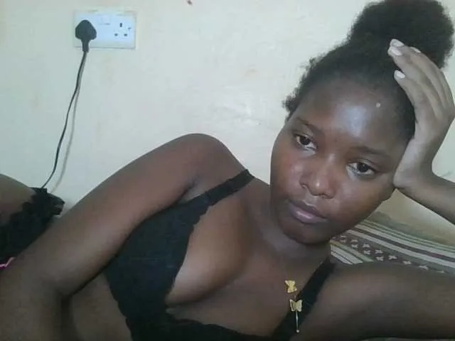Live sex webcam photo for Hornyqueen4 #291694909