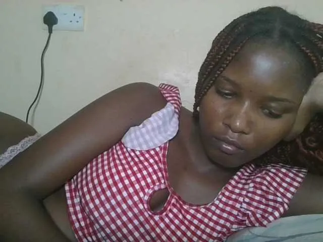 Live sex webcam photo for Hornyqueen4 #291792105