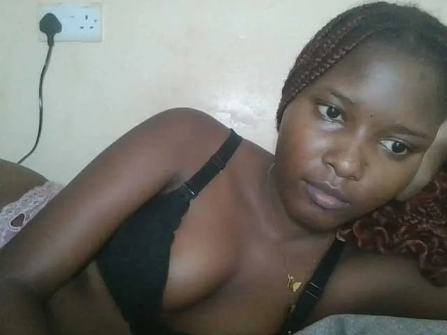 Live sex webcam photo for Hornyqueen4 #291873607