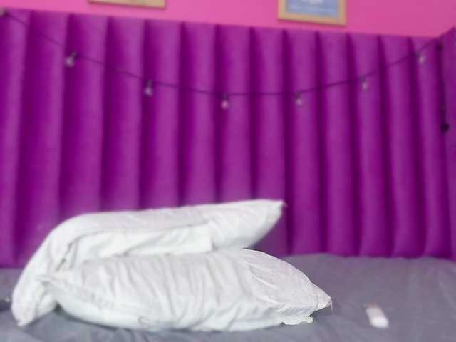 Live sex webcam photo for Hornysweetebony #290697234