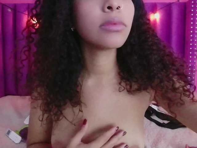 Live sex webcam photo for Hornysweetebony #292028635