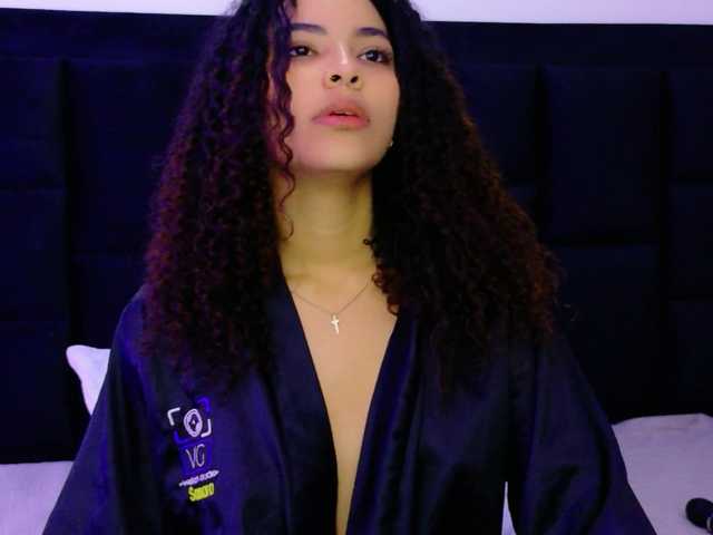 Live sex webcam photo for Hornysweetebony #292058041