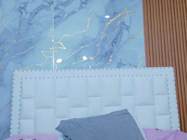 Live sex webcam photo for Hornysweetebony #292215199