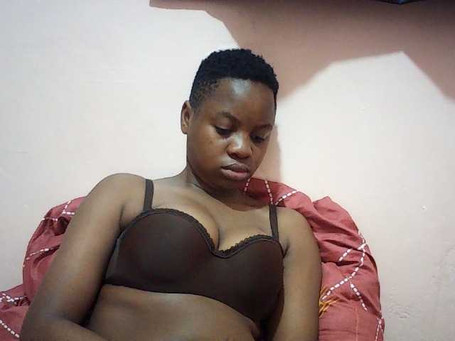 Live sex webcam photo for Hornysylvia #294307287