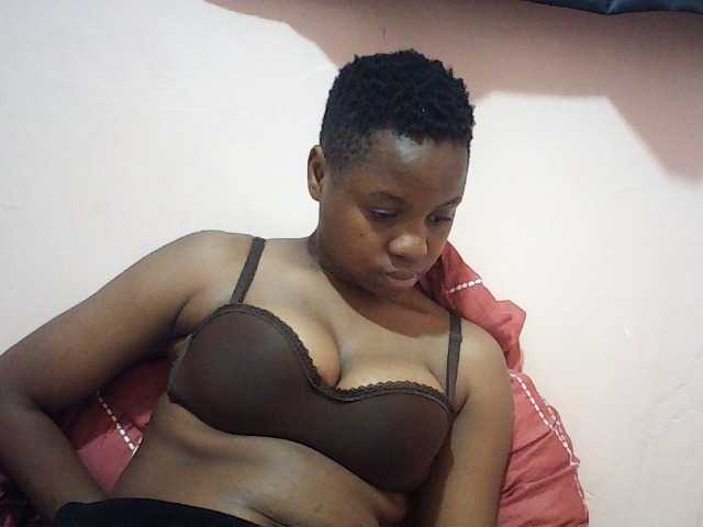 Live sex webcam photo for Hornysylvia #294319463