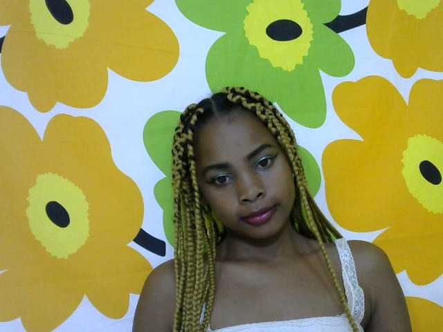 Live sex webcam photo for Hortenca #275743934