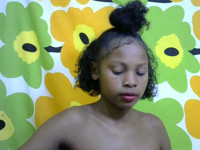 Live sex webcam photo for Hortenca #275824758