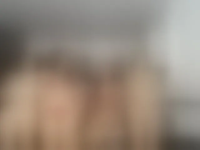 Live sex webcam photo for Hot-fetish69 #293725573