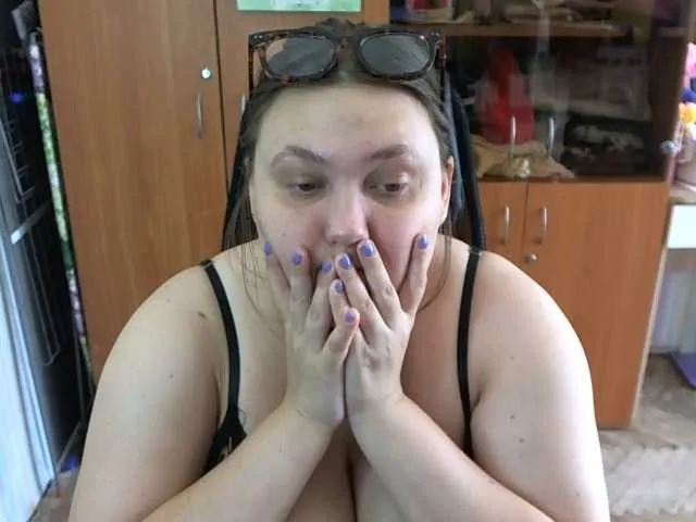 Live sex webcam photo for HotAlexa #275940700