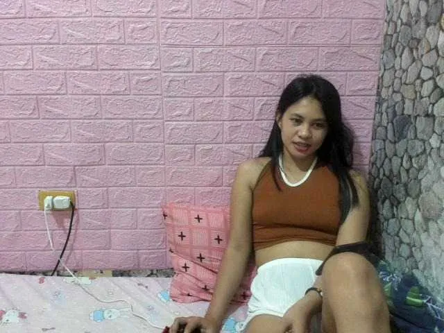 Live sex webcam photo for HotAshley24 #275627209