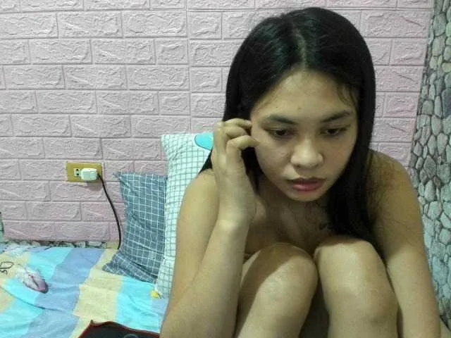 Live sex webcam photo for HotAshley24 #275870765