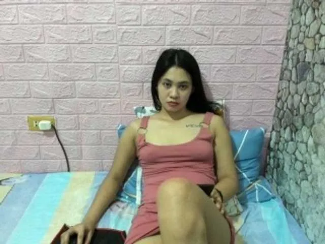 Live sex webcam photo for HotAshley24 #276112493