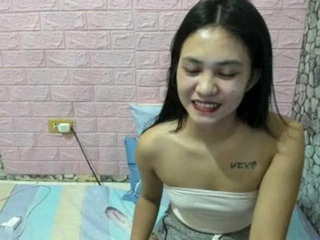 Live sex webcam photo for HotAshley24 #276278751