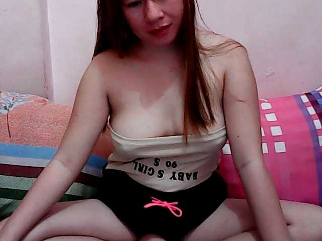 Live sex webcam photo for HotAsianBella18 #275720915