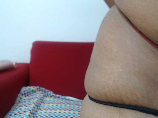 Live sex webcam photo for HotAss9512 #288051239