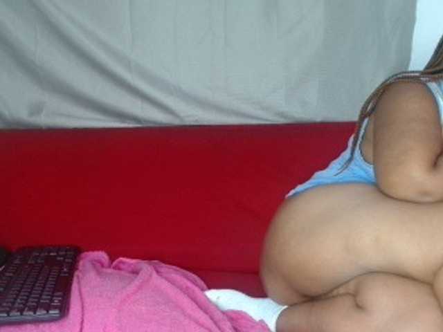 Live sex webcam photo for HotAss9512 #288051258