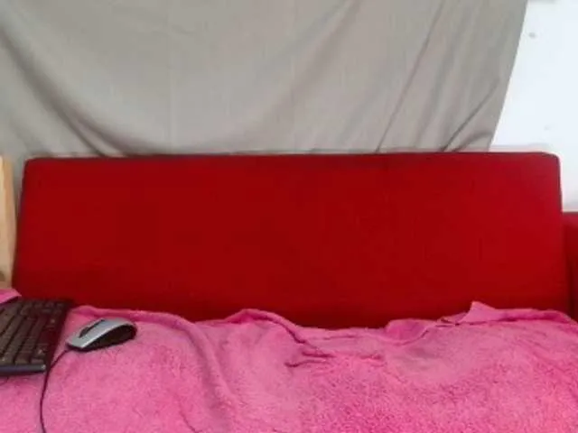 Live sex webcam photo for HotAss9512 #288051279