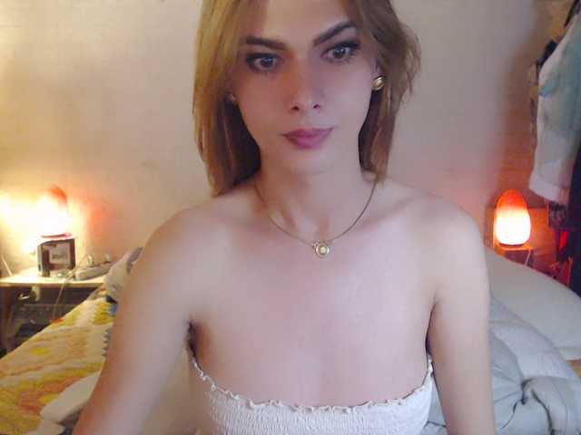 Live sex webcam photo for HotBeautyQuen #276122001