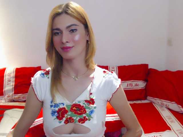 Live sex webcam photo for HotBeautyQuen #277692760