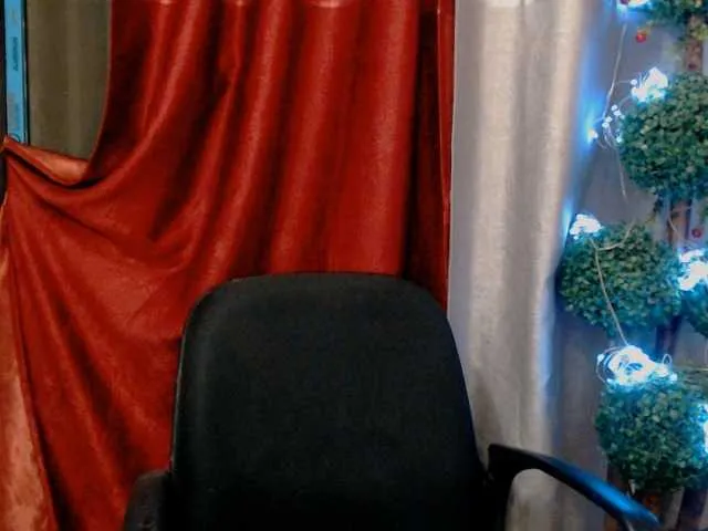 Live sex webcam photo for HotBeautyQuen #291986638