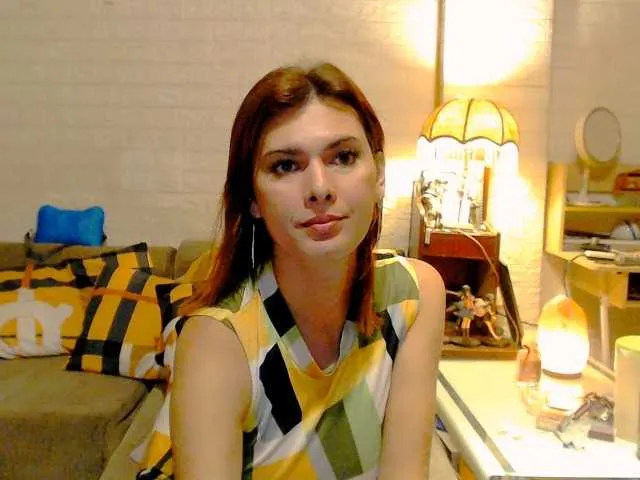 Live sex webcam photo for HotBeautyQuen #292247153