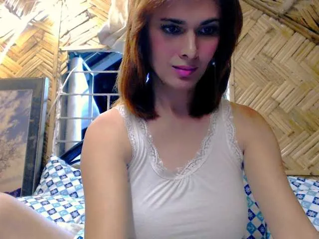 Live sex webcam photo for HotBeautyQuen #292323063