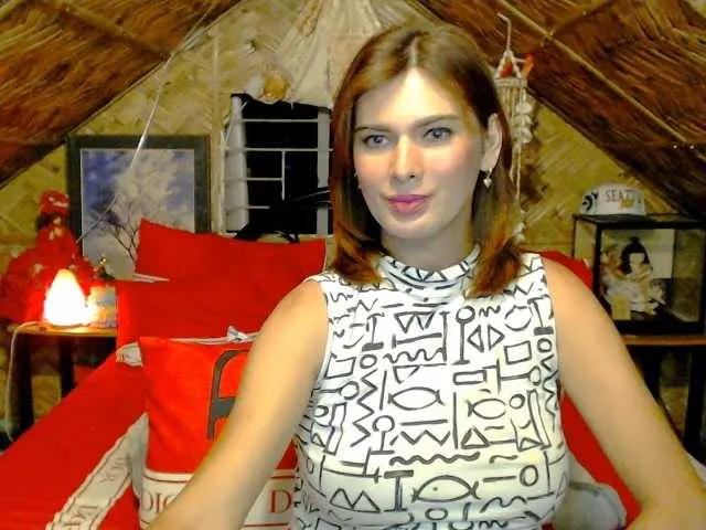 Live sex webcam photo for HotBeautyQuen #292415425