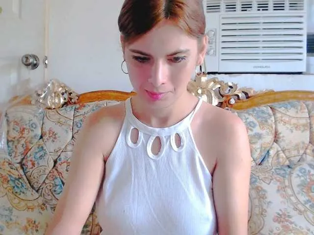 Live sex webcam photo for HotBeautyQuen #292598505