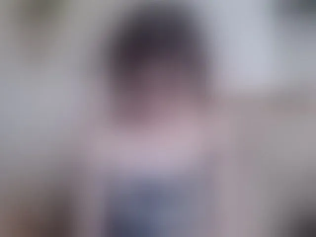 Live sex webcam photo for HotBeautyQuen #293418613